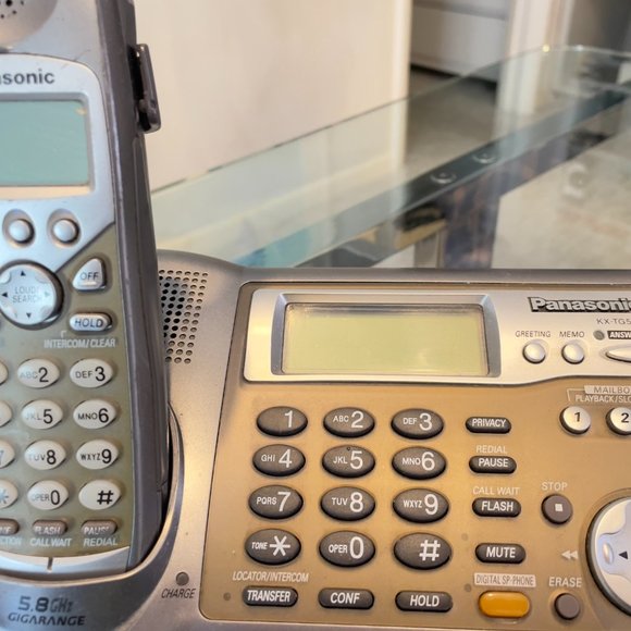 Panasonic KX-TG5100M 5.8 GHz DSS Expandable Cordless Phone with Answering System - Picture 7 of 7